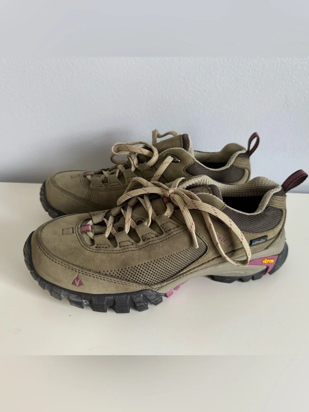 Vasque talus trek